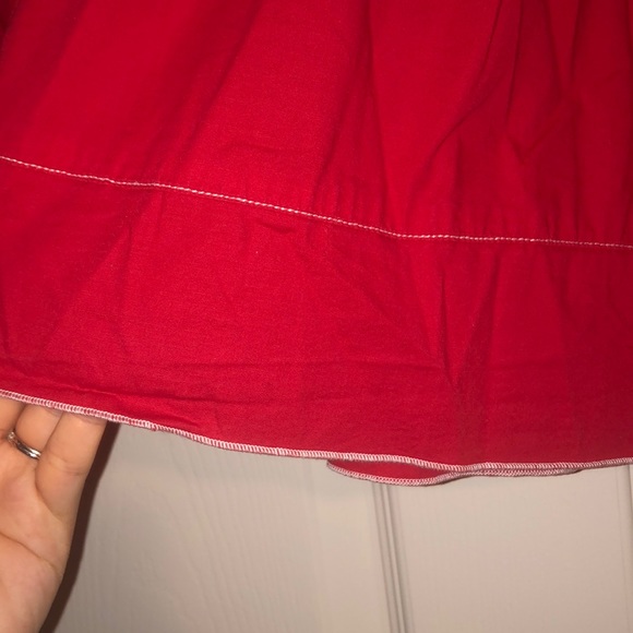 Red skirt - Picture 4 of 6